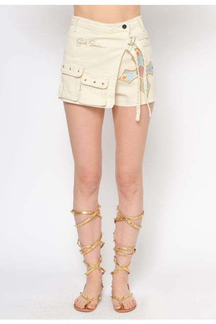 Short in denim con ricamo