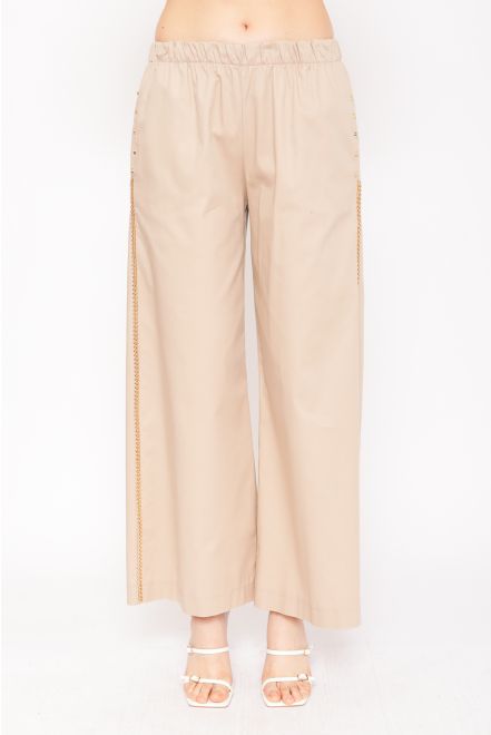 Wide trousers with chain